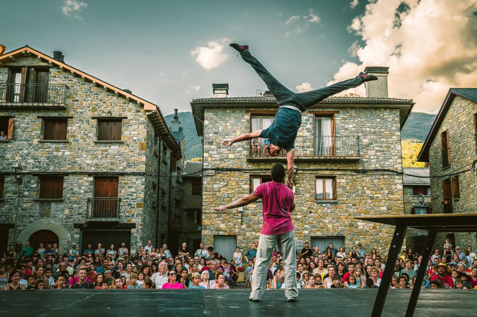 Actuaciones de gran nivel en un Jacetania Circus Festival que llena Villana