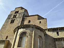 Santa Cruz de la Serós. Iglesia. Siglos XI-XII