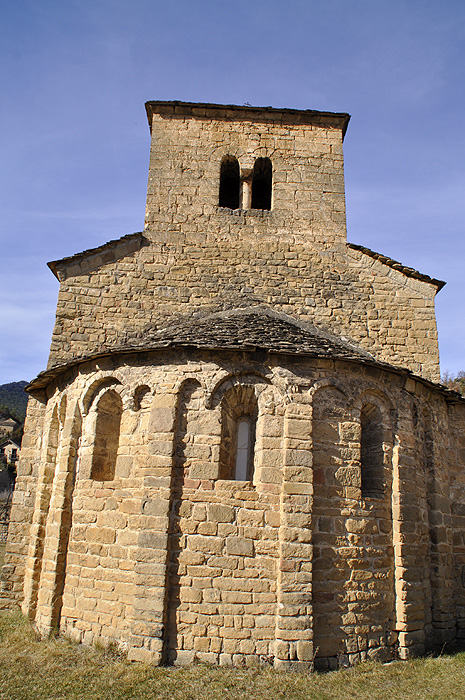Santa Cruz de la Serós. Iglesia de San Caprasio. Siglo XI